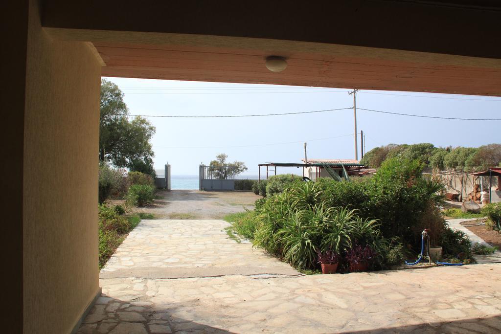 Sunset Beach House กาโต อาเลโปโคริออน ภายนอก รูปภาพ